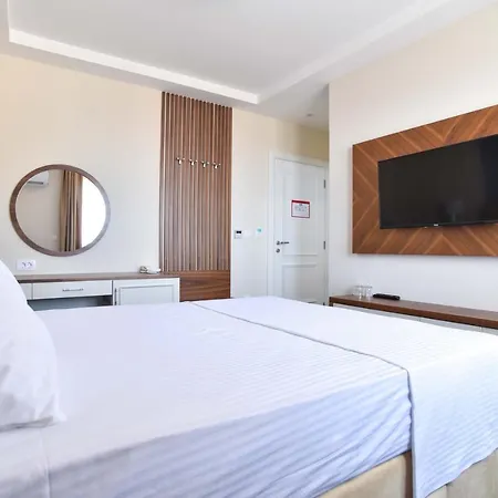 Vistamar & Aparthotel 4*