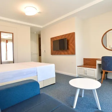 Vistamar & Aparthotel Budva