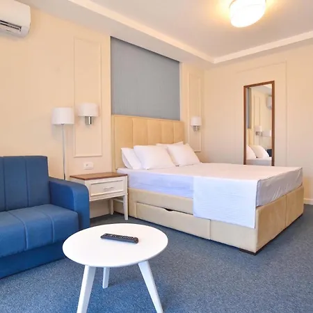 Vistamar & Aparthotel 4*