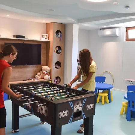 Aparthotel Vistamar & Budva