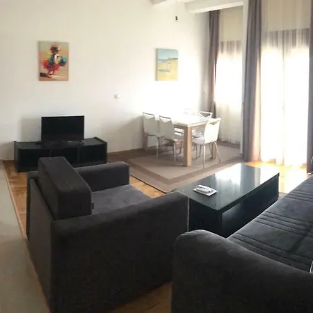 Aparthotel Vistamar &
